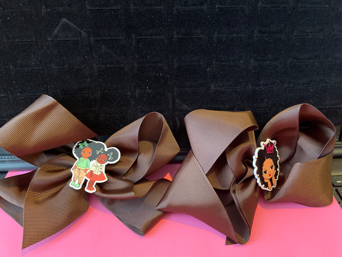 Girls hair bows - African American little girls